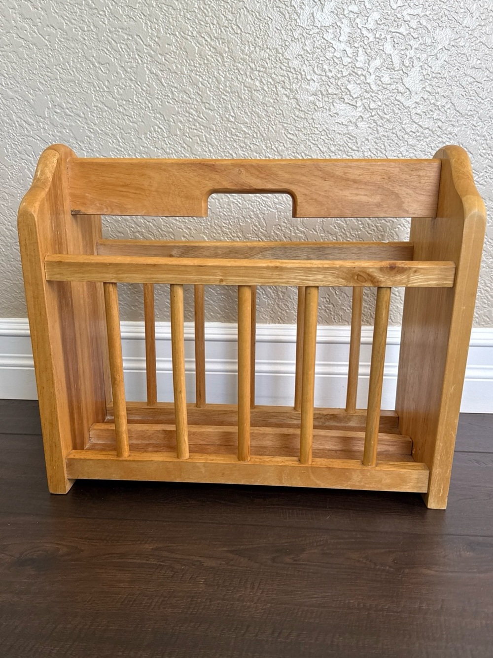 Wooden Magazine Rack - Natural Finish VTG cottage core.